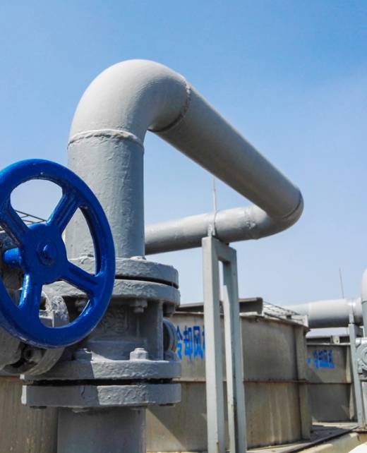la-gran-central-de-aire-acondicionado-maquina-de-refrigeracion-de-tubo-y-valvula